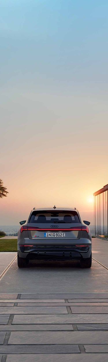 Rear view Audi Q8 e-tron
